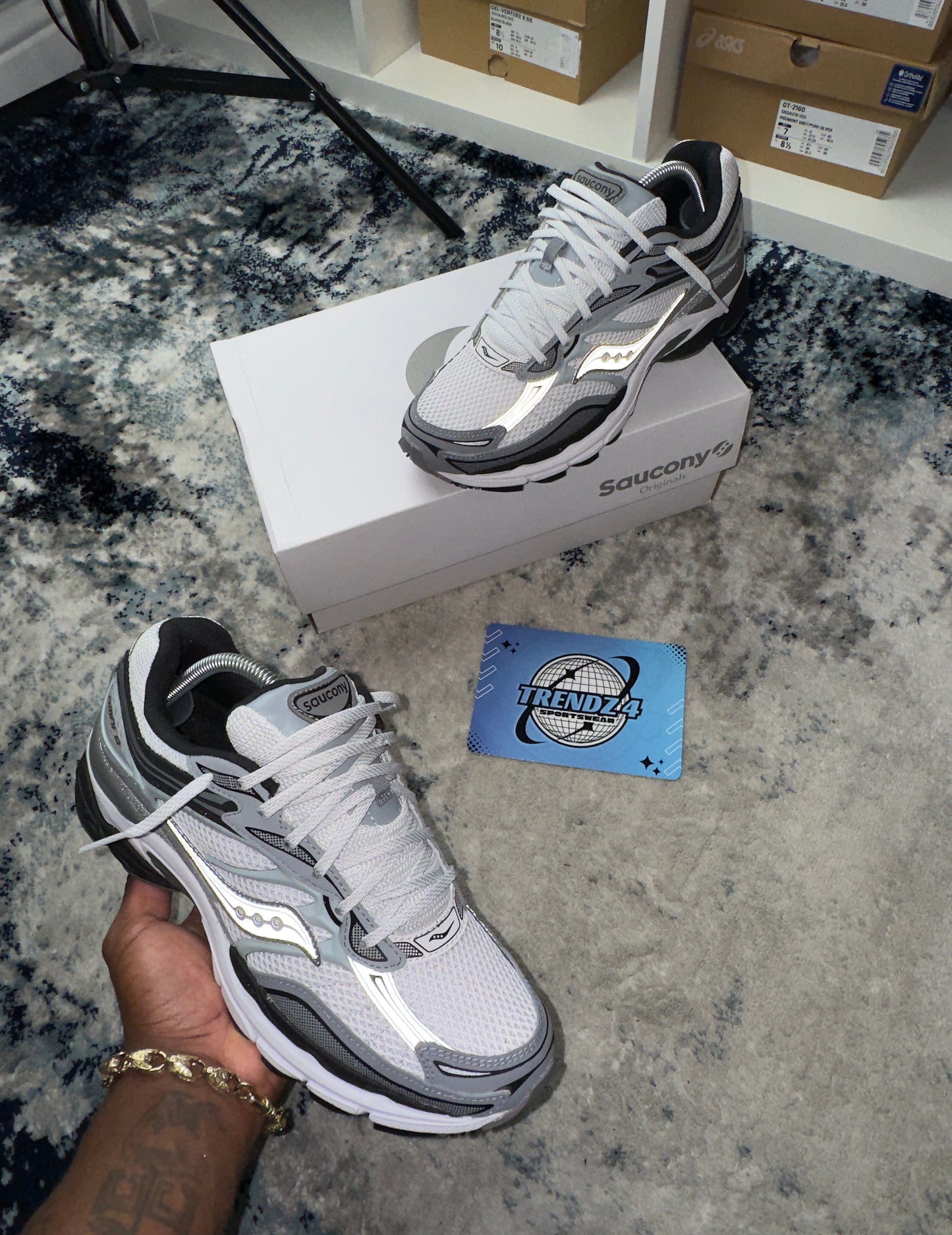 Saucony ProGrid 9 Fabricated Future Pack - White Grey
