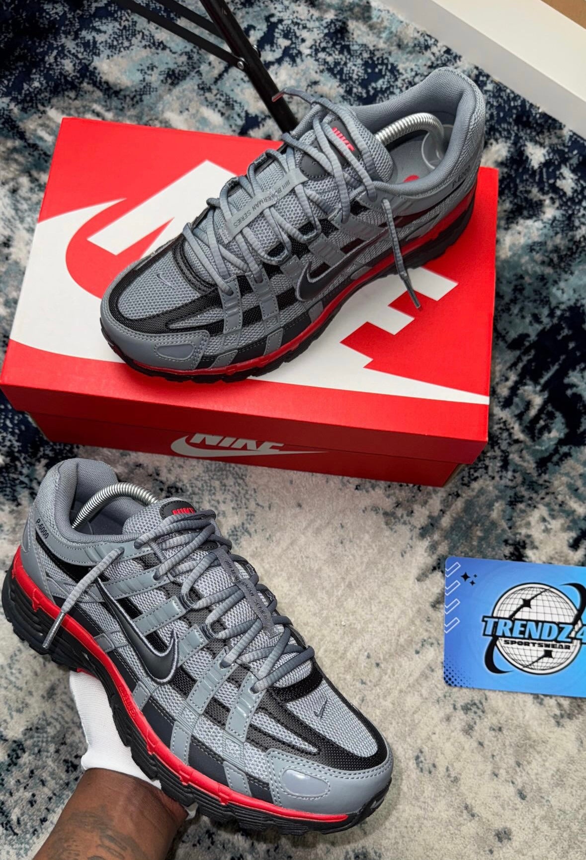 Nike P-6000 - Cool Grey University Red
