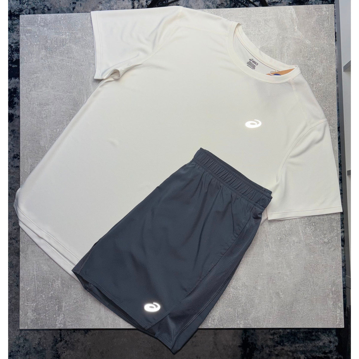 ASICS SHORT SET - CREAM/GREY