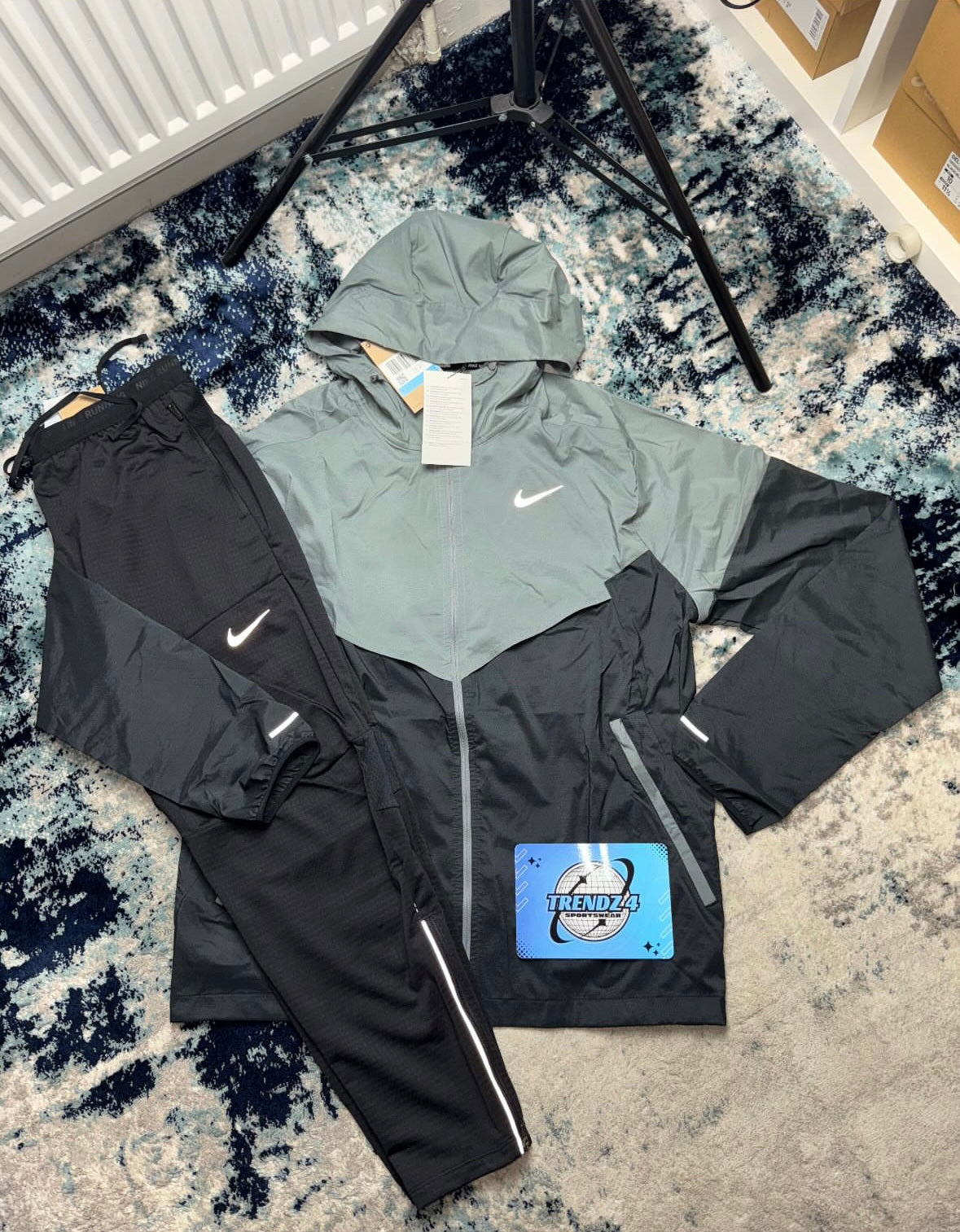Nike Windrunner Tracksuit - Smoke Grey