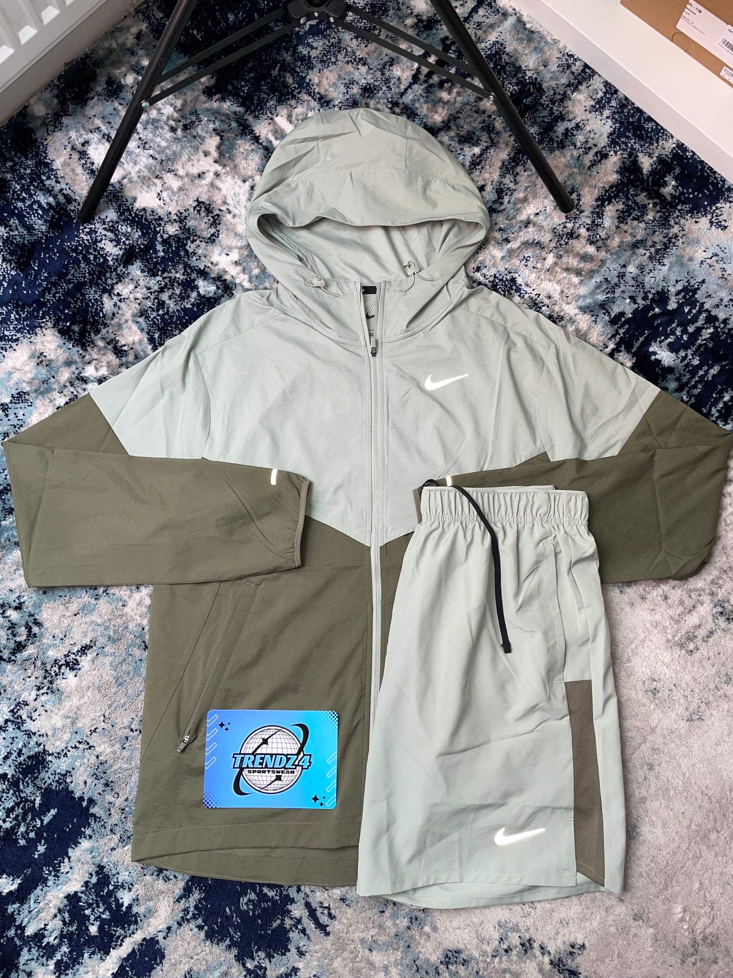 Nike Windbreaker Shorts Set - Jade Horizon
