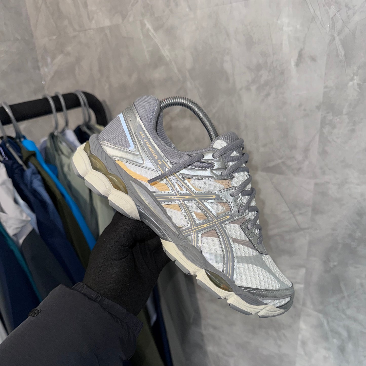 Asics Gel Culumbus 16-Cream/Clay Grey