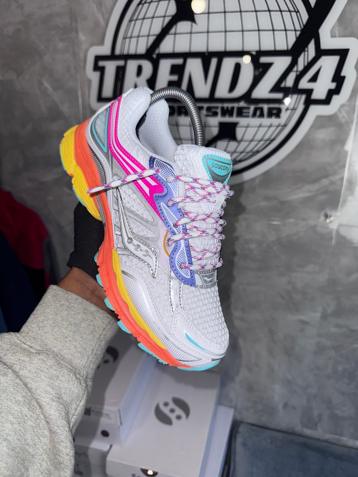 Saucony Omni 9 Junior - White Multi