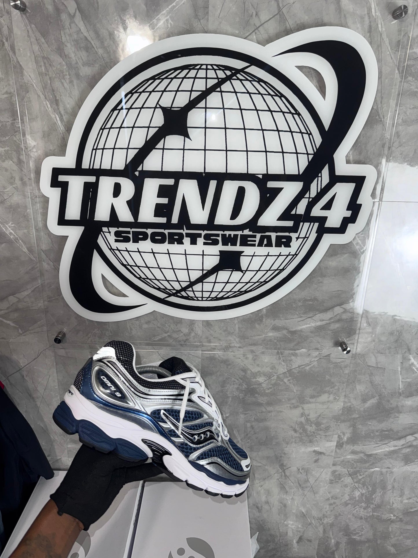 Saucony Omni 9 - Deep Navy