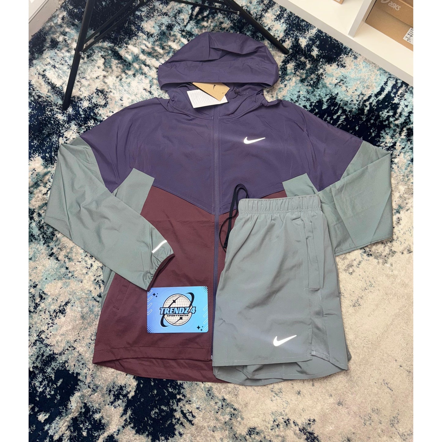 Nike UV Windbreaker Shorts Set - Dark Raisin