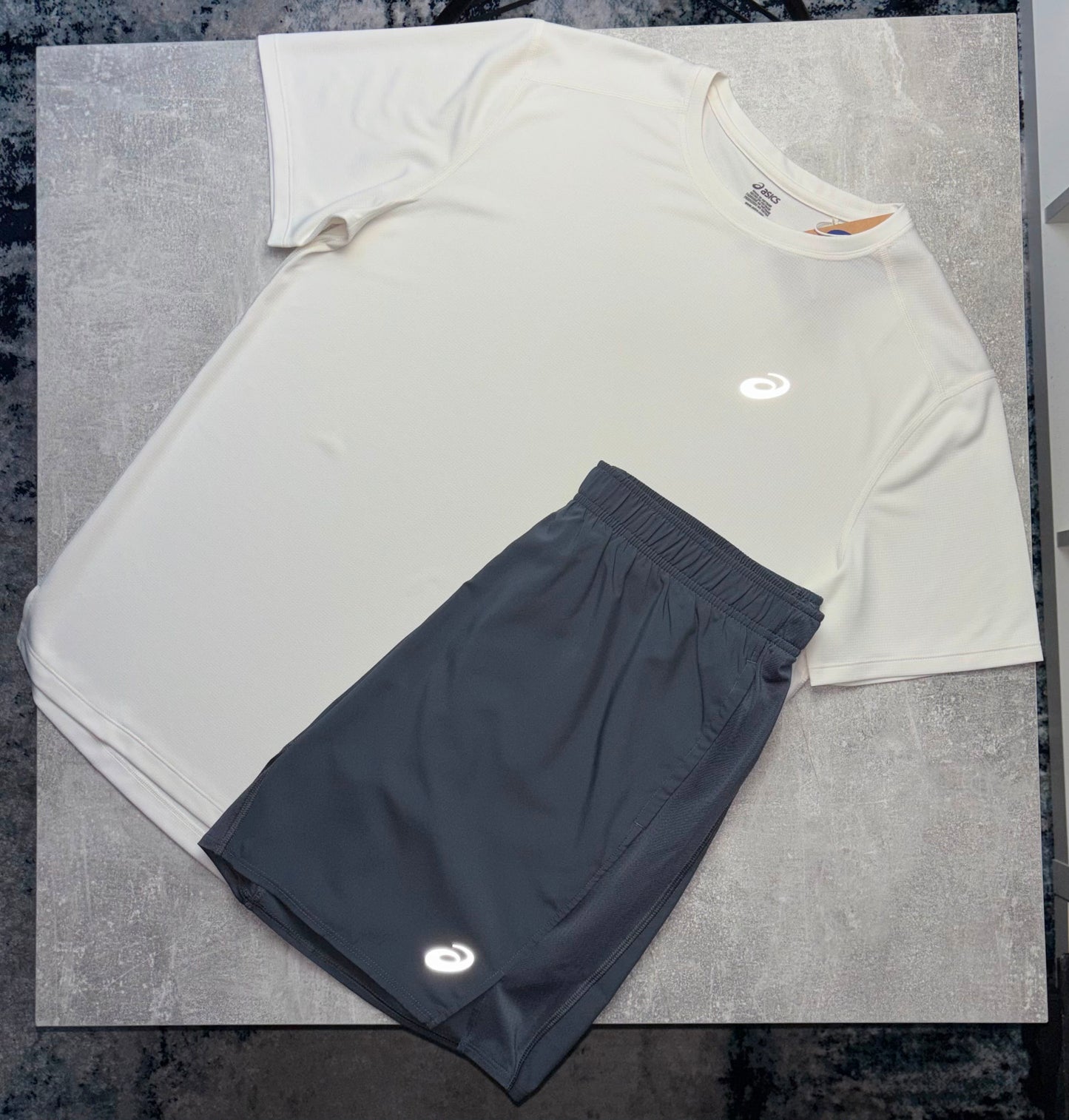 ASICS SHORT SET - CREAM/GREY