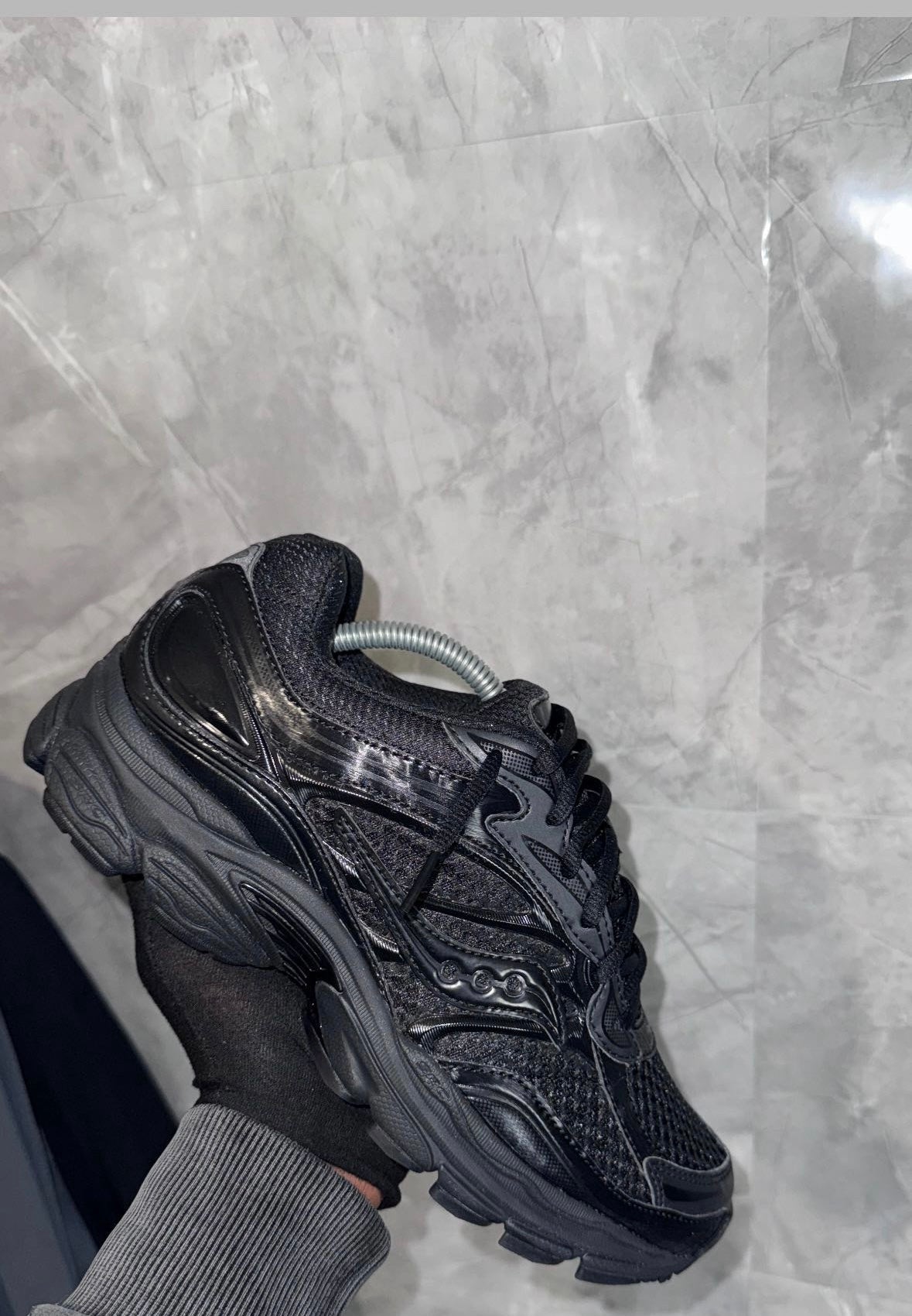 Saucony Progrid Omni 9 - Triple Black